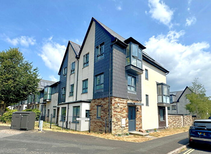 5 Bedroom End Of Terrace House For Sale In Glenfield Road, Glenholt, Plymouth, PL6