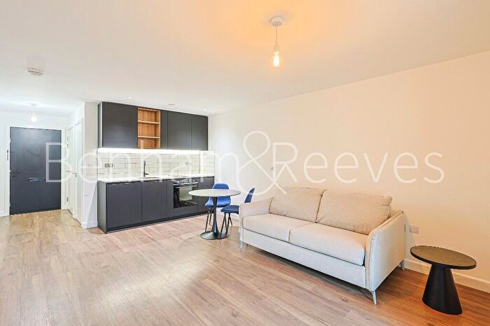 Studio To Rent In Beaufort Park, Beaufort Square, NW9