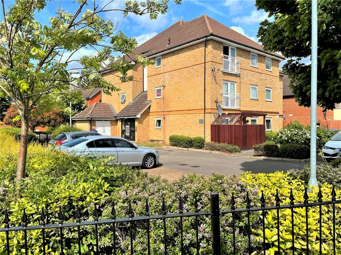 1 Bedroom Flat To Rent In Barley Court, Victory Close, Staines-Upon-Thames, Surrey, TW19