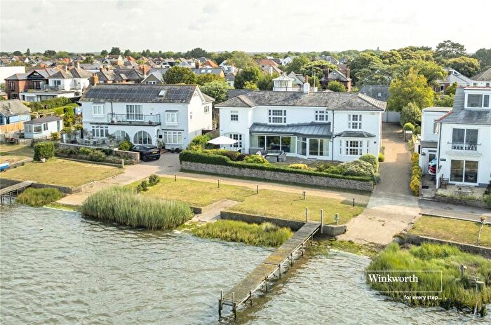 5 Bedroom Detached House For Sale In Fishermans Bank, Christchurch, Dorset, BH23