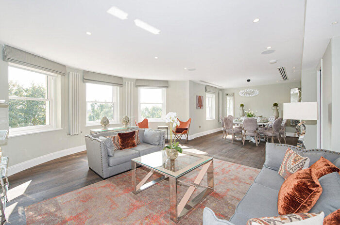 4 Bedroom Apartment To Rent In Arkwright Road, Hampstead, London, NW3