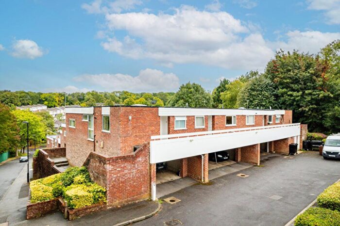 1 Bedroom Flat For Sale In Court Wood Lane, Croydon, CR0