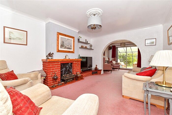 3 Bedroom Semi-Detached Bungalow For Sale In Thorndon Avenue, West Horndon, Brentwood, Essex, CM13