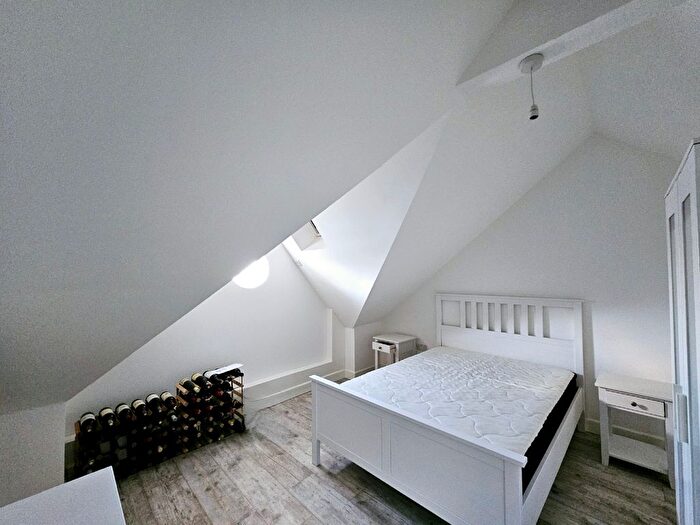 1 Bedroom Flat To Rent In Flat Woolwich Road, London, SE7