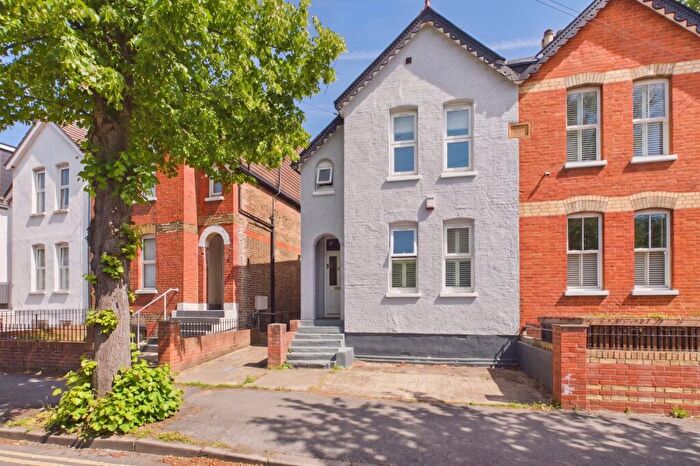 3 Bedroom Semi-Detached House For Sale In Grenfell Road, Maidenhead, Berkshire, SL6