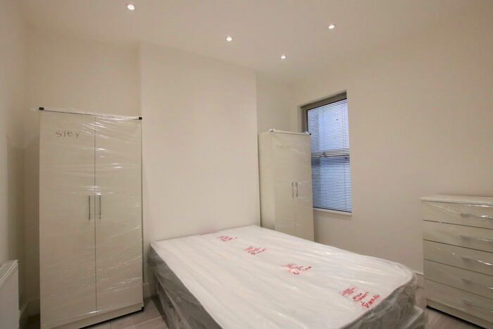 1 Bedroom Flat To Rent In Ilex Road, Willesden, London, NW10