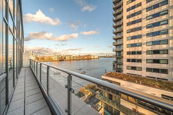 3 Bedroom Flat For Sale In Wharf Street, Deptford, SE8