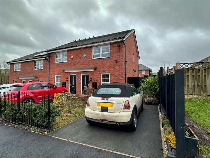 2 Bedroom End Of Terrace House For Sale In Hattersley Road West, Hyde, SK14