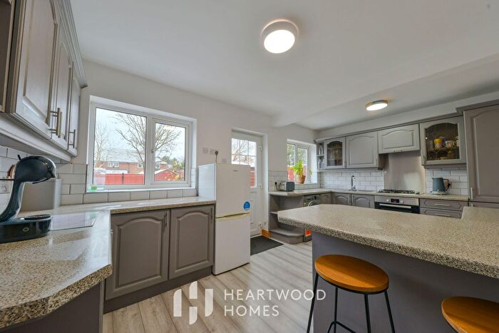 3 Bedroom Semi-Detached House For Sale In Kings Road, London Colney, St. Albans, AL2