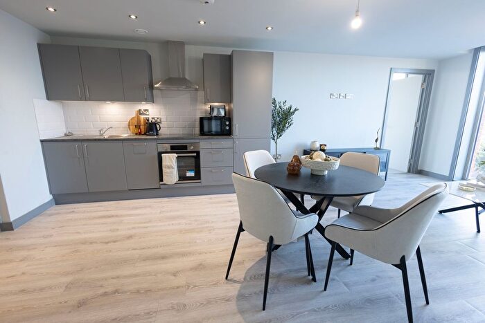 2 Bedroom Terraced House To Rent In Jq Rise, Birmingham, B1