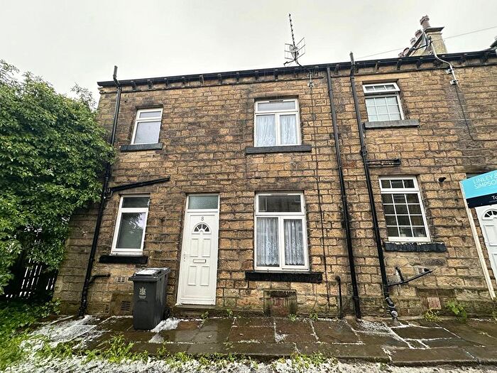 2 Bedroom End Of Terrace House To Rent In Emerald Street, Keighley, West Yorkshire, Uk, BD22