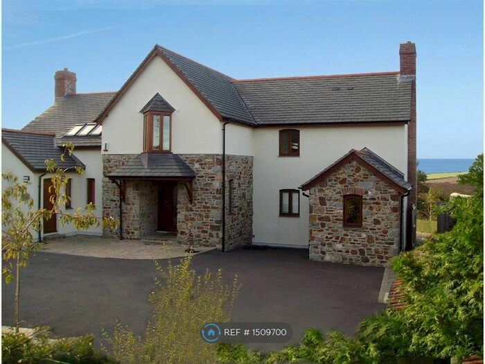 5 Bedroom Detached House To Rent In Abbotsham, Bideford, EX39