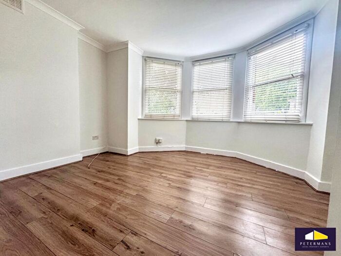 2 Bedroom Flat To Rent In Dulwich Road, London, SE24