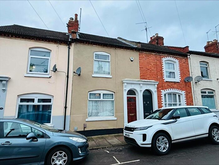3 Bedroom Terraced House For Sale In Ethel Street, Abington, Northampton, NN1