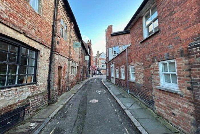 1 Bedroom Flat To Rent In North Street, Dorking, RH4