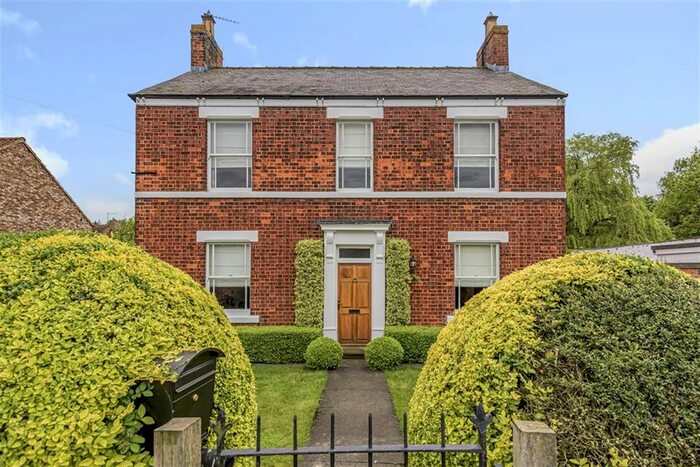 3 Bedroom Detached House For Sale In Hull Road, Cliffe, Selby, YO8