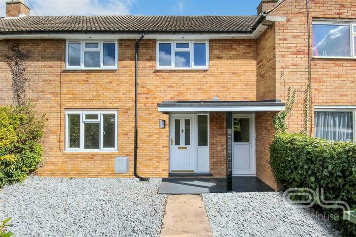 4 Bedroom Terraced House For Sale In Blakeland Hill, Duxford, Cambridge, CB22