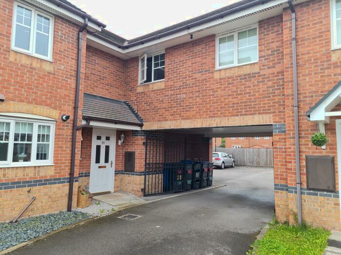 3 Bedroom House To Rent In Charles Street, LL11