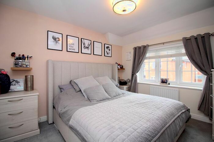 3 Bedroom Semi-Detached House For Sale In Starling Walk, Penallta, Hengoed, CF82