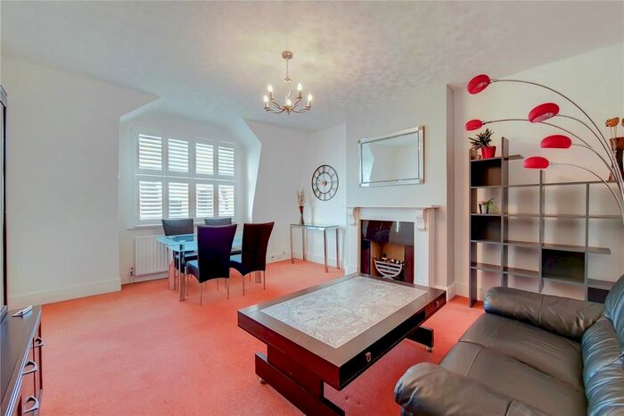 2 Bedroom Flat To Rent In Whitehall Park, London, N19