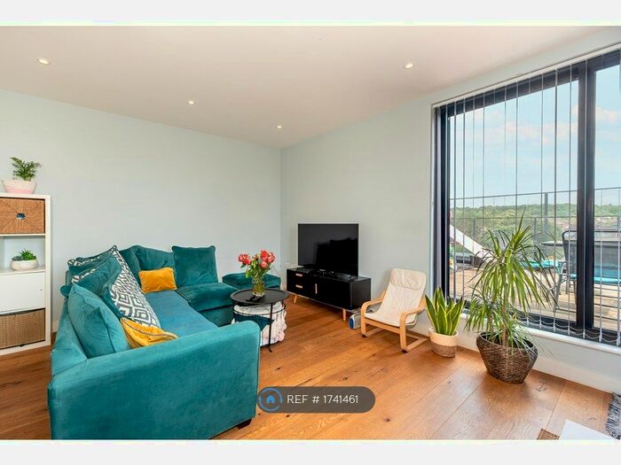 2 Bedroom Flat To Rent In Hermitage Lane, London, SW16