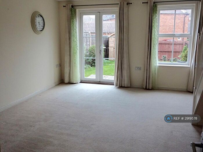 2 Bedroom End Of Terrace House To Rent In Victoria Gardens, Wokingham, RG40