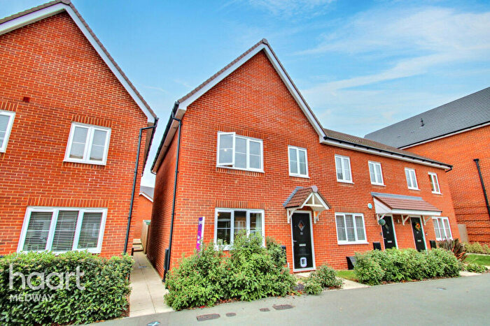 3 Bedroom Semi-Detached House For Sale In Worrall Drive, Rochester, ME1