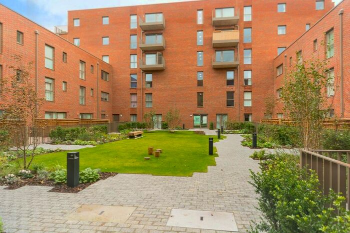 1 Bedroom Flat To Rent In Harrow View, Headstone, Harrow, HA1