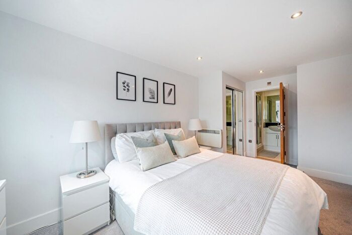 2 Bedroom Flat For Sale In Brewhouse Lane, London, London, SW15