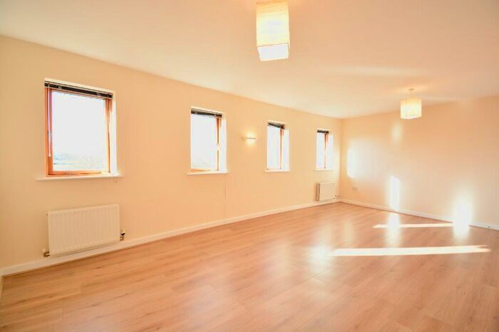 2 Bedroom Maisonette To Rent In Huntley Crescent, Milton Keynes, MK9