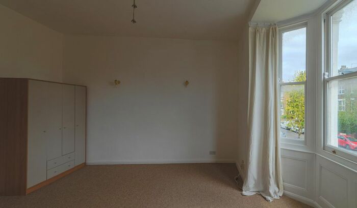 1 Bedroom Flat To Rent In Somerfield Road, London, N4