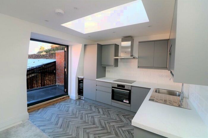 1 Bedroom End Of Terrace House To Rent In High Street, Dorking, RH4