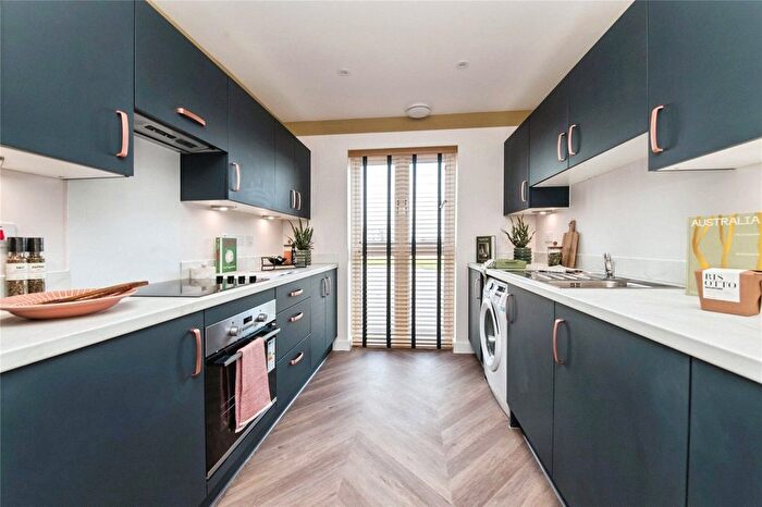 3 Bedroom Terraced House For Sale In Prince Charles Road, Exeter, Devon, EX4