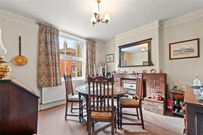 4 Bedroom Detached House For Sale In Lower Kirklington Road, Southwell, Nottinghamshire, NG25
