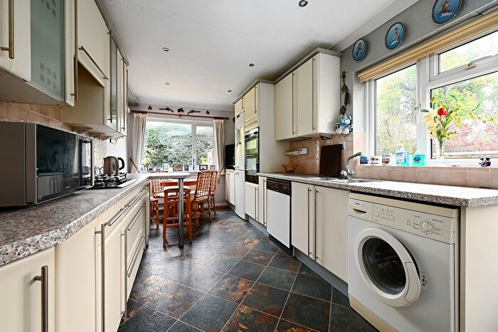 4 Bedroom Detached House For Sale In The Oaks, Vicarage Road, Blackwater, GU17