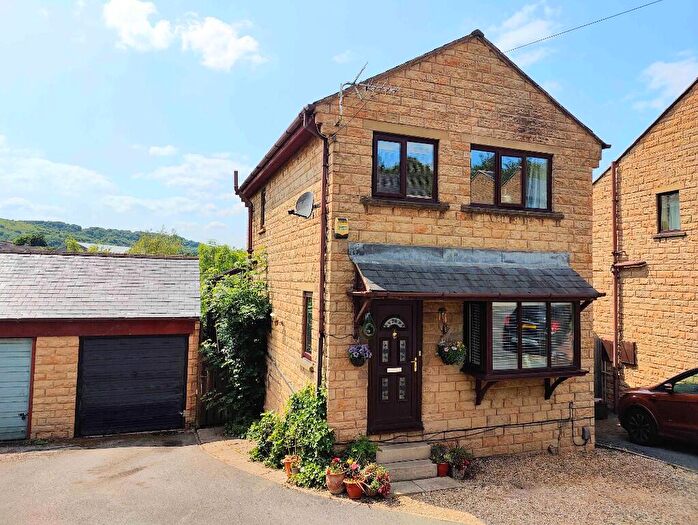 3 Bedroom Detached House For Sale In Caldercroft, Elland, HX5