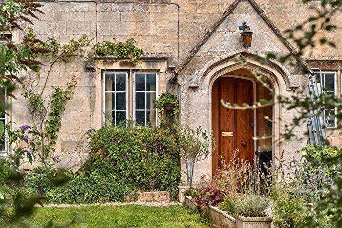 4 Bedroom Semi-detached House For Sale In Westward Road, Stroud, GL5