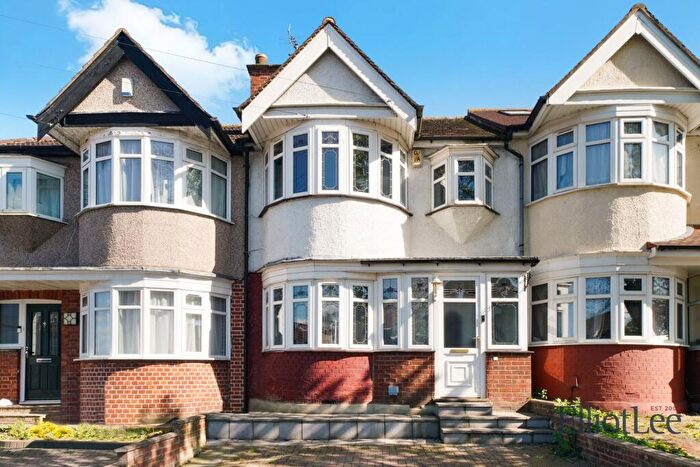 4 Bedroom Terraced House To Rent In Waverley Road, Harrow, HA2