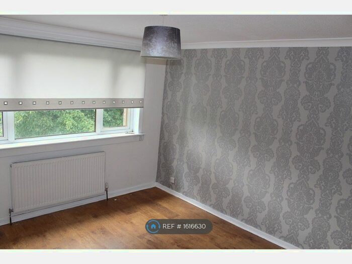 3 Bedroom Flat To Rent In Melrose Avenue, Linwood, Paisley, PA3