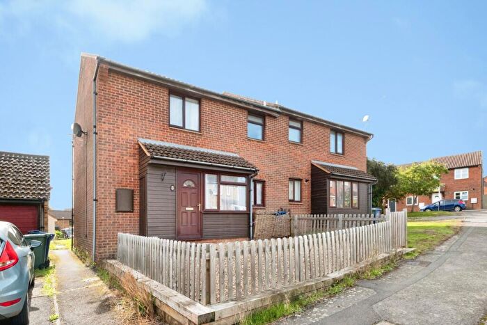 1 Bedroom Semi Detached House For Sale In Daimler Avenue, Banbury, Oxfordshire, OX16
