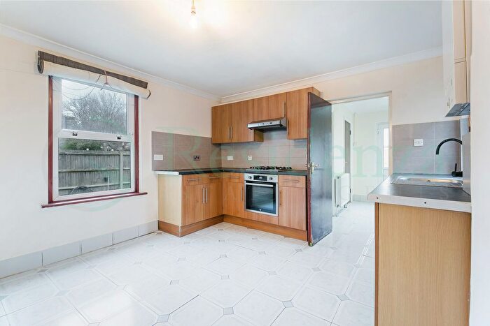 3 Bedroom Flat To Rent In Derby Road, Croydon, CR0