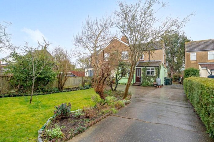 3 Bedroom Semi-Detached House For Sale In Stagsden Road, Bromham, Bedford, MK43