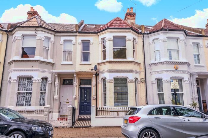 2 Bedroom Flat To Rent In Mysore Road, London, SW11