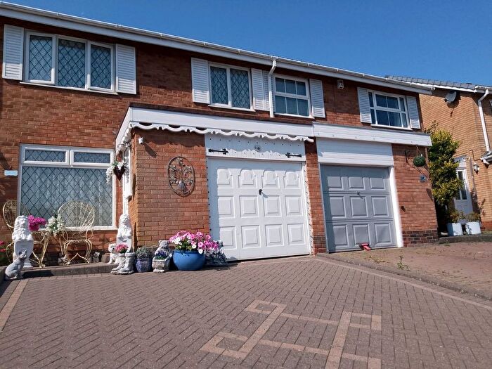 3 Bedroom Terraced House For Sale In Blackford Close, Hayley Green, Halesowen, B63