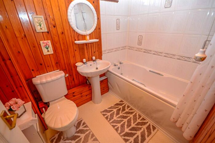2 Bedroom Bungalow For Sale In Tantallon, Birtley, DH3