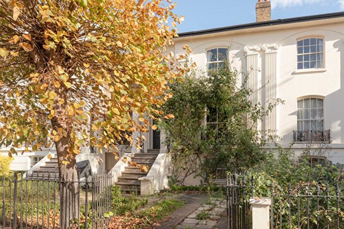 4 Bedroom Semi Detached House For Sale In Glengall Road, Peckham, SE15