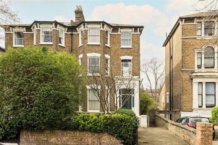 2 Bedroom Flat To Rent In Manor Park, London, SE13