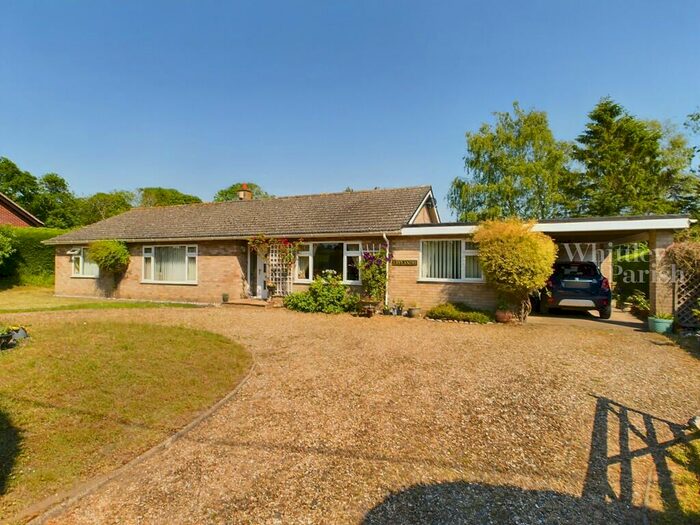 4 Bedroom Detached Bungalow For Sale In Aslacton Road, Forncett St. Peter, NR16
