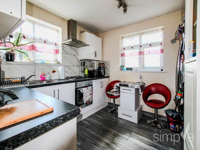 2 Bedroom Flat To Rent In Littlefield Court, Zealand Avenue, Harmondsworth, UB7