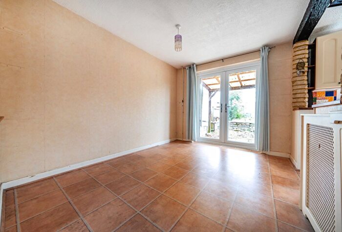3 Bedroom Semi-Detached House For Sale In Vicarage Road, Coalpit Heath, Bristol, BS36